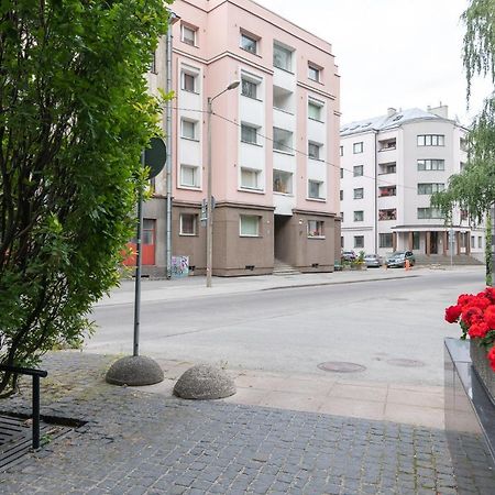 Cozy Stylish Studio Apartment With Free Parking By Centralapartments Tallinn Eksteriør billede