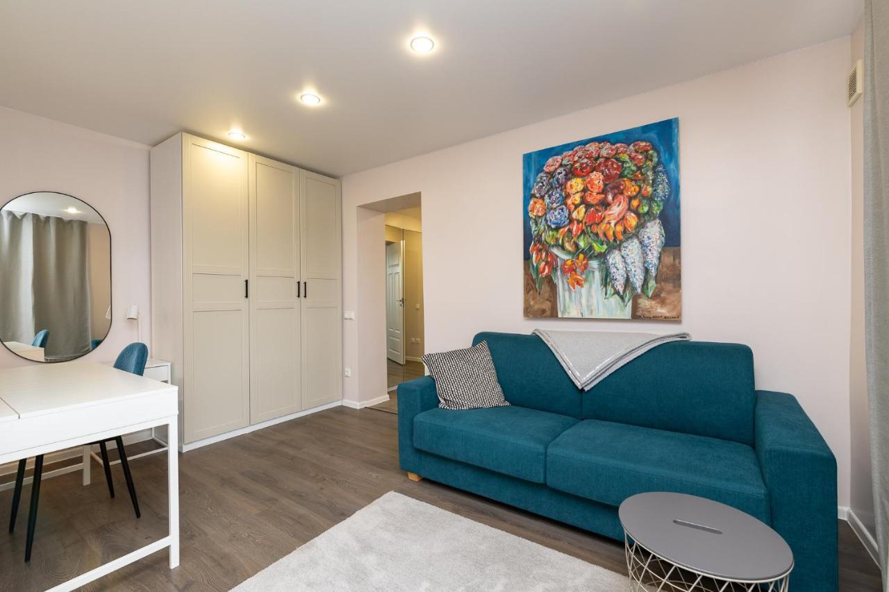Cozy Stylish Studio Apartment With Free Parking By Centralapartments Tallinn Eksteriør billede