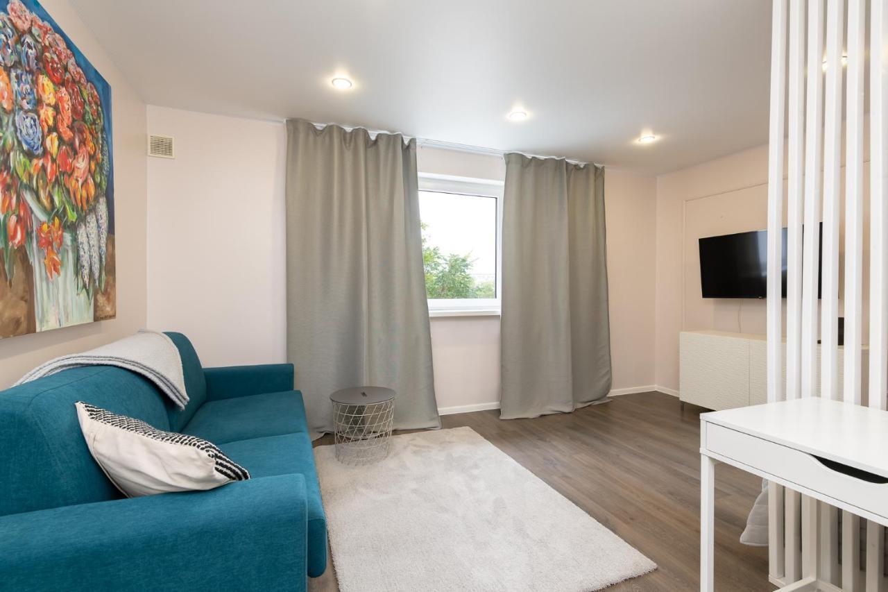 Cozy Stylish Studio Apartment With Free Parking By Centralapartments Tallinn Eksteriør billede