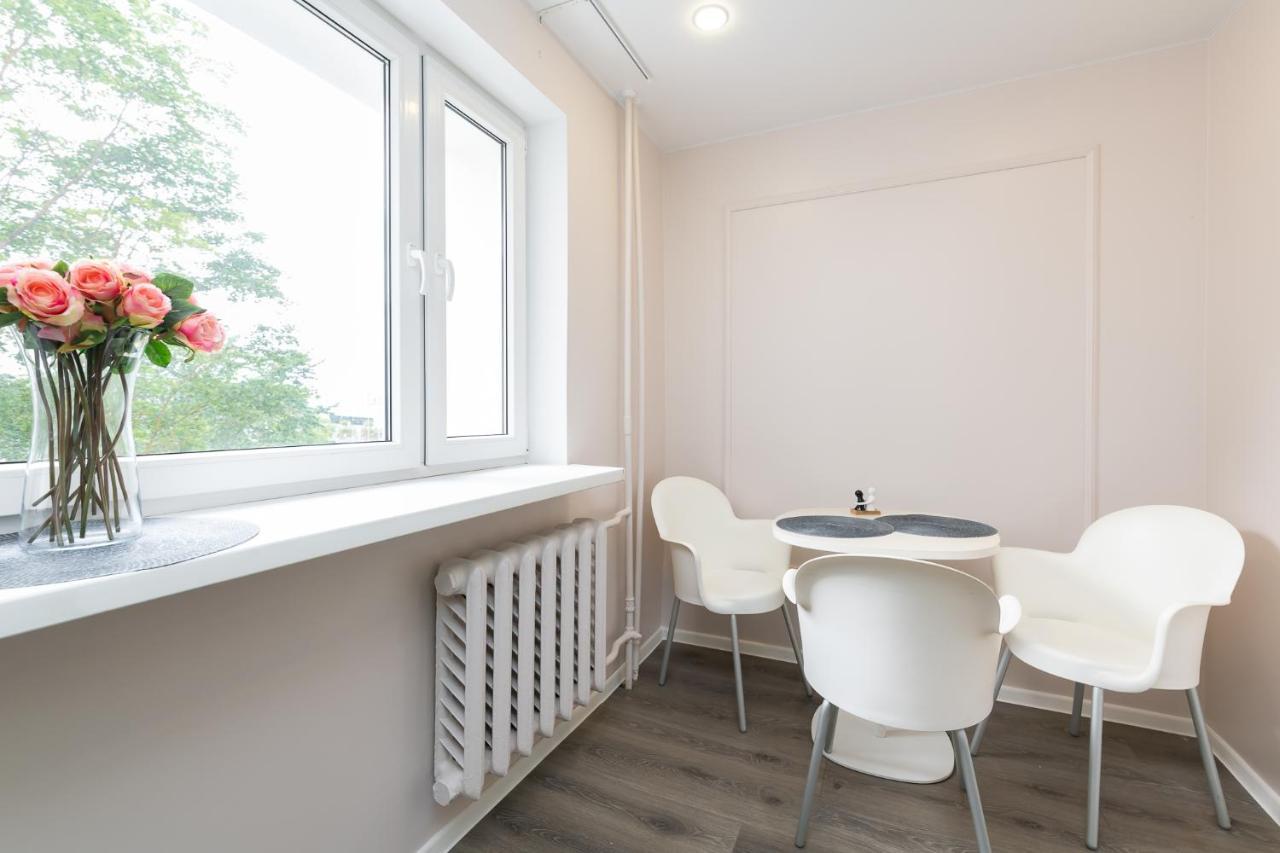 Cozy Stylish Studio Apartment With Free Parking By Centralapartments Tallinn Eksteriør billede