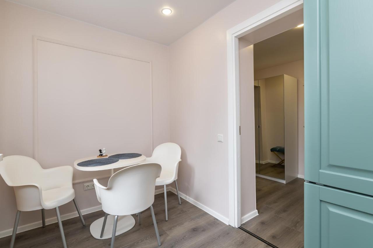 Cozy Stylish Studio Apartment With Free Parking By Centralapartments Tallinn Eksteriør billede